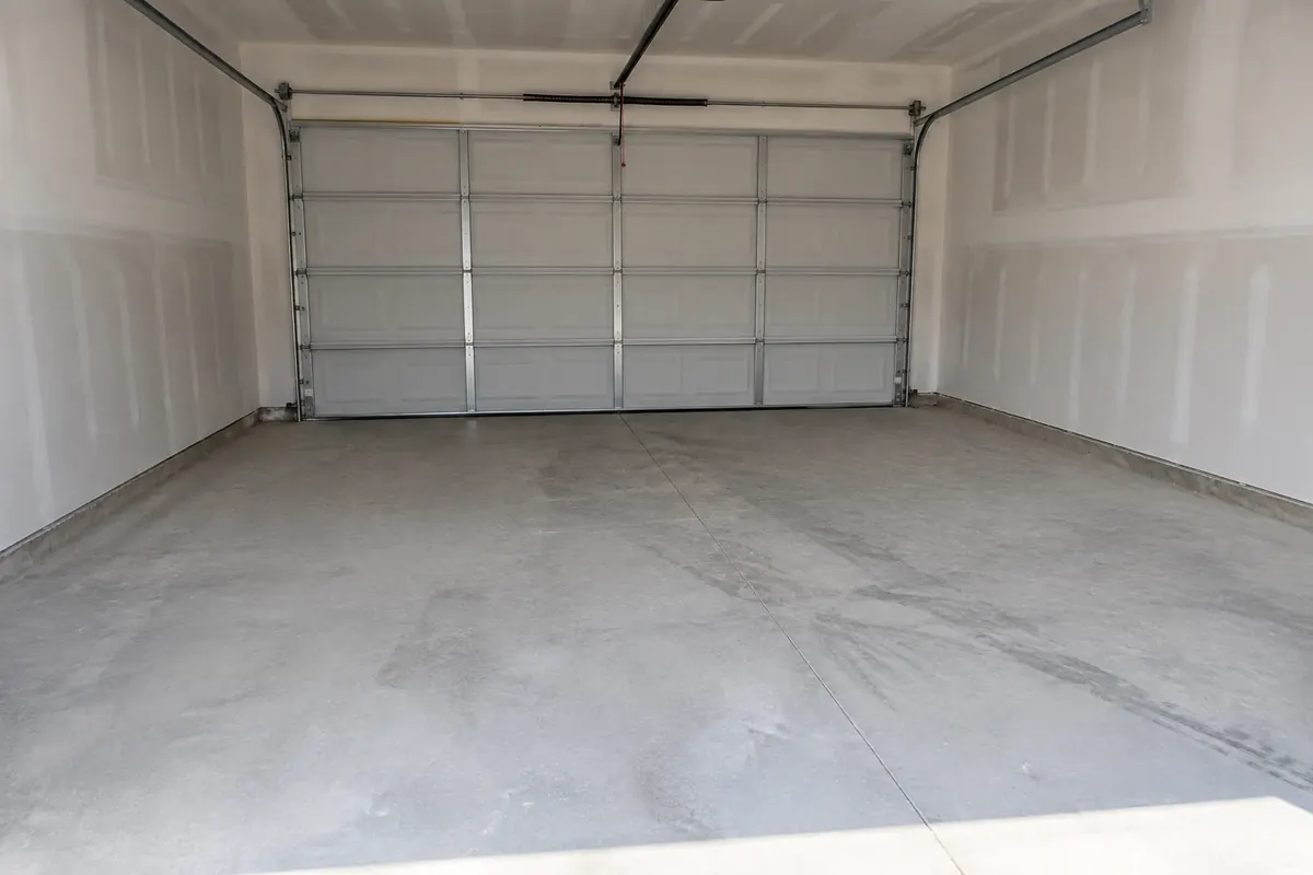 Decorative garage floor example for New-Home Garage Floor Coatings